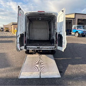 Furgoneta de Carga Comercial de Techo Alto 2016, Motor 3.5L V6, Distancia Entre Ejes Larga, 129,978 millas - Product Image 1