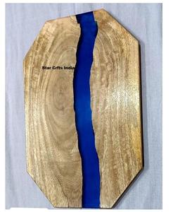 Planche à fromage de style américain en bois et résine bleue, planche à découper personnalisée, best-seller, planche à petit-déjeuner pour la maison et la table - Product Image 1