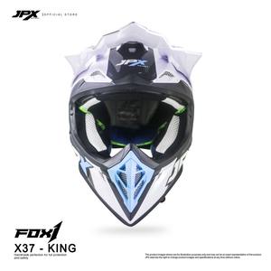 El casco JPX Fox1 Motif X 37 Supermoto Cross ofrece una protección superior y un estilo audaz para la mejor experiencia de motocross. - Product Image 1