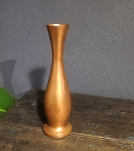 Vase de table en laiton fait main, design minimaliste, forme ronde, pour présentation florale, vase décoratif doré, vase de sol moderne - Product Image 1