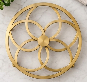 Sous-plat rond en acier inoxydable doré, résistant à la chaleur, motif feuille, pour table - Product Image 3