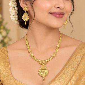 Joyería de Moda Chapada en Oro de 14K, 18K y 24K al por Mayor, Diseño Floral Tradicional, Conjunto de Collares y Pendientes Colgantes a Juego - Product Image 2