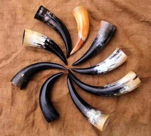 Mug en corne de viking |   Chope à bière artisanale en corne de bœuf véritable |   Support pour tankard en corne de buffle polie, taille personnalisée - Product Image 4