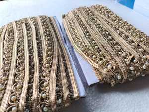 Bordure de luxe en dentelle de perles brodées dorées sur mesure pour saris et robes Touche riche et élégante - Product Image 6