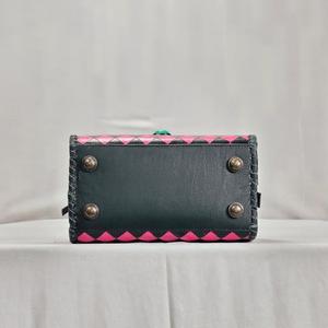 Bolso de Mano de Cuero Genuino a Cuadros Rosa y Negro de Lujo, con Asa Superior, Cierre de Cremallera y Diseño Duradero - Product Image 6