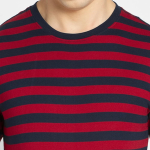 Camiseta clásica de cuello redondo para hombre con tela de calidad, costuras resistentes y perfecta para la ropa diaria moderna. - Product Image 6