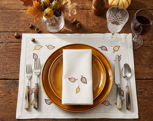 ชุดผ้าปูโต๊ะและผ้าเช็ดปากปักลายใบไม้ฤดูใบไม้ร่วงแบบดั้งเดิมสุดหรู ซักได้ ผ้าลินินสีขาว สำหรับงานแต่งงานและงานเลี้ยงที่บ้าน - Product Image 3