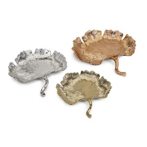 Embossed Leaf Shape Aluminium Gold serving Platter for Home Restaurant Use Custom Size And Finish Available - Product Image 3