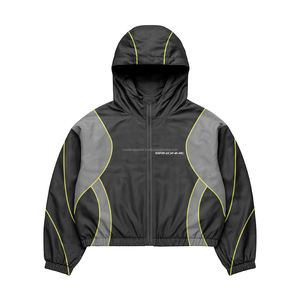 Conjunto Deportivo de 2 Piezas para Hombre: Sudadera con Cremallera y Forro de Malla Personalizado, y Pantalones Cortos Cortavientos - Product Image 4