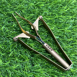 Pince à épiler automatique de luxe durable en acier inoxydable avec mécanisme à ressort, pointe droite, professionnelle pour les poils du visage - Product Image 1