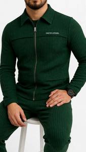 ONETEN APPARELS Conjunto Deportivo de Hombre con Capucha y Media Cremallera, Estampado en Bloques de Color Negro y Rojo, Manga Larga, Estilo Holgado, para Otoño - Product Image 4
