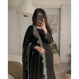 Salwar Kameez de Poliéster de Diseño - Hermoso Conjunto de Blusa, Pantalón y Dupatta para Fiestas - Product Image 2