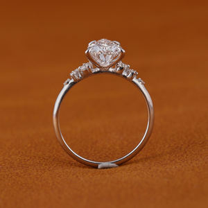 Anillo de Oro Blanco de 14k de Lujo con Diamante Cultivado en Laboratorio con Certificación IGI CVD HPHT en Forma de Pera para Mujer, Regalo de Compromiso o Boda - Product Image 6