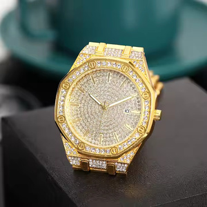 Montre en quartz Moissanite White Glow Premium pour homme, avec un design minimaliste et une finition soignée, construction durable et style élégant - Product Image 6