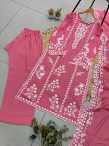 Conjunto de diseñador con bordado Mul Chanderi, top Mul Chanderi, pantalón Mul Chanderi y dupatta Mul Chanderi, completamente cosido y listo para usar. - Product Image 4