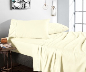 Juego de Sábanas King Size de 4 Piezas, Calidad de Exportación, 400 Hilos, Color Amarillo Claro, Suaves y Cómodas, Ropa de Cama Premium - Product Image 1
