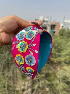 Lot de bandeaux noués multicolores avec cœurs rouges et roses incrustés de cristaux – Serre-tête tendance pour femme, accessoire de coiffure de boutique - Product Image 5