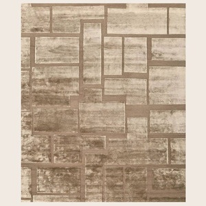 Tapis en viscose fait main sophistiqué et neutre, tapis géométrique moderne, tapis de sol doux à l'aspect soyeux, tapis faits main de haute qualité - Product Image 4
