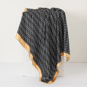 Foulard Carré de Luxe en Soie pour Femme, Châle, Écharpe, Bandana en Satin, Hijab, Imprimé Cachemire 90x90cm, Doux pour la Peau - Product Image 4
