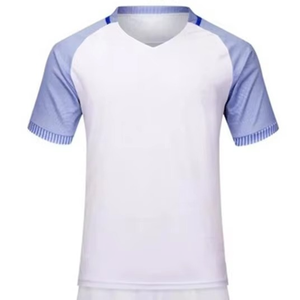 ชุดฟุตบอลพิมพ์ลายคุณภาพสูงปี 2026 เสื้อคอกลมผ้าโพลีเอสเตอร์ตาข่าย กางเกงขาสั้นฟุตบอล ปรับแต่งชื่อทีมได้ - Product Image 4