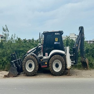 Chargeuse compacte sur pneus diesel Hidromek avec pelle rétrocaveuse intégrée - Product Image 4
