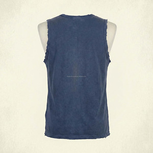 เสื้อกล้ามออกกำลังกายผู้ชายสไตล์วินเทจแบบย้อมสีซีดขาดๆ ขอบดิบ ไม่มีแขน สตรีทแวร์ ผ้าฝ้าย 100% แห้งเร็ว รับผลิตตามแบบ OEM - Product Image 5