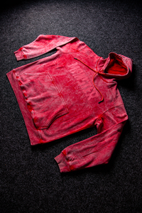 Sweat à capuche homme 100% coton de haute qualité, rouge uni, délavé à l'acide, léger et respirant pour l'hiver, avec impression personnalisée et poche kangourou sur le devant - Product Image 2