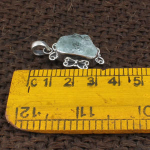 Colgante de Aguamarina en Plata de Ley 925 Hecho a Mano, Gema Natural, Collar Artesanal, Amuleto, Joyería Vintage - Product Image 5