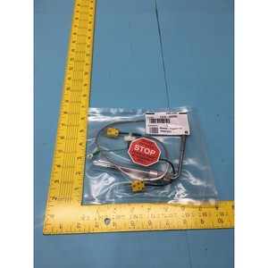 AMAT 0130-00020 TC ASSY DUAL CIRCUIT GAS FEED BLK - อุปกรณ์และชิ้นส่วนเซมิคอนดักเตอร์ระดับโลกที่เชื่อถือได้ - Product Image 1
