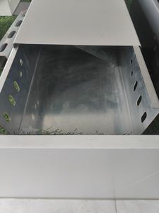 Canaux de câblage ventilés/perforés en acier industriel résistant à la corrosion pour les zones marines et côtières - Product Image 3