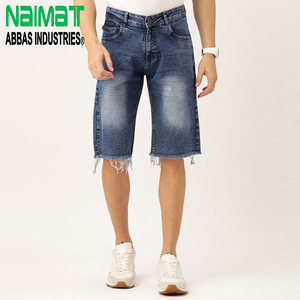 กางเกงยีนส์ขาสั้นสีน้ำเงินเข้มทรงสลิมฟิตสำหรับผู้ชาย ผ้าฝ้ายขอบดิบ ความยาวระดับเข่า ใส่ได้หลากหลายโอกาส เหมาะสำหรับฤดูร้อน สวมใส่สบายๆ ในชีวิตประจำวัน - Product Image 1