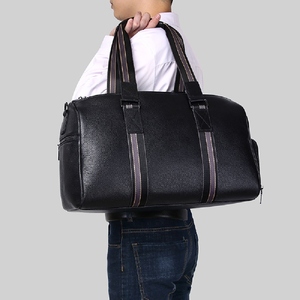 Sac de voyage unisexe en cuir noir avec bandoulière réglable, fermeture éclair résistante à l'eau, grande capacité, pour le sport et les voyages en plein air - Product Image 2