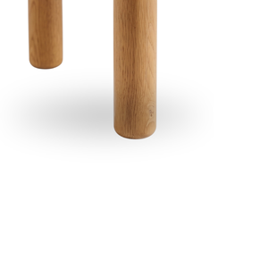 Chaise et ottoman contemporains minimalistes en bois massif et rotin - Meubles durables et écologiques pour la maison ou le restaurant - Product Image 4