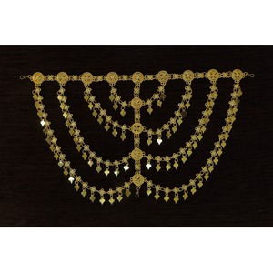 Tikka Damdi Chapada en Oro con Acabado de Primera Calidad, Cadena para la Cabeza de Novia Tradicional Hecha a Mano, Tocado Étnico Clásico con Borlas - Product Image 3
