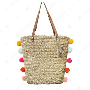 กระเป๋าโท้ท FESTIVA ทำจากหญ้าทะเลธรรมชาติ พร้อมตกแต่งด้วยพู่ด้านข้าง - Product Image 5