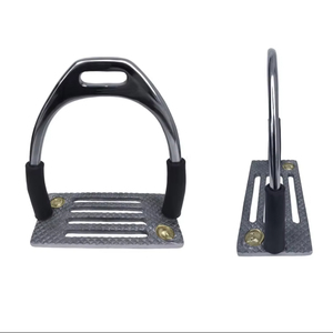 Estribos de Acero Inoxidable Anchos de 4 Barras para Polo Ecuestre Flexibles - Diseño Único para Aliviar el Dolor Articular del Polo - Product Image 1