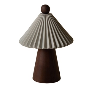 Lampe de table en gros, décoration intérieure, base en bois, conception OEM, emballage personnalisé, chambre méditerranéenne, fabriqué au Vietnam, usine - Product Image 1