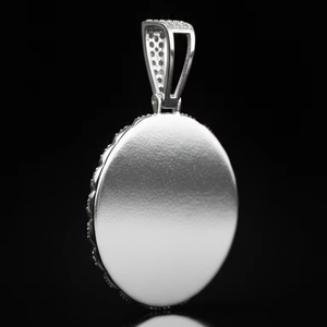 Pendentif médaillon en argent 925 serti de diamants ronds avec cadre halo en maille cubaine |   Bijou de luxe entièrement pavé, style hip-hop, pour déclaration de style - Product Image 3