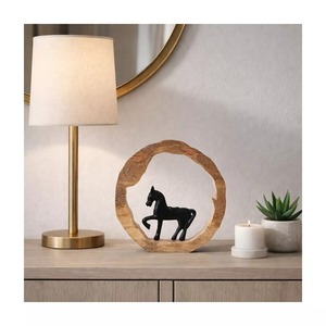 Sculpture de cheval circulaire en bois faite à la main, décoration de table, artisanat minimaliste sur le thème des animaux, art pour le salon - Product Image 3