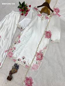 Elegante Conjunto de Salwar-Suit Farshi Blanco con Bordado de Hilo y Lentejuelas de Flores, Estilo DevSena, Proveedor y Exportador Mundial - Product Image 6