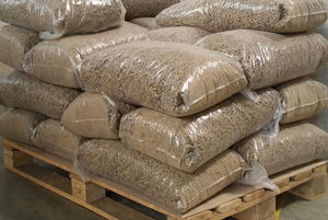 Source d'énergie renouvelable en granulés de bois de pin pour chaudières à biomasse, équipements de cuisson et systèmes de chauffage central, faible teneur en cendres - Product Image 5