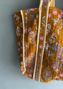 Bolso tote bohemio de lona acolchada con estampado, tipo shopper, con dos asas y parte superior abierta, para viajes diarios, regalo para ella. - Product Image 2