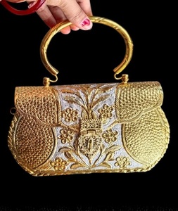 Handmade Gold-Plated <b>Silver</b> Brass Customized Clutch <b>Bag</b> Ladies Craftstages International Wedding <b>Evening</b> Party Chain Strap - Product Image 2