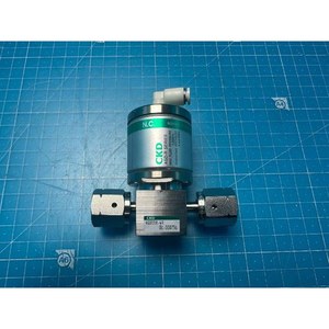 Válvula de Diafragma Operada por Aire CKD AGD-R AGD11R-4R, Usada como Pieza de Repuesto para Equipos Legacy Semiconductor - Product Image 3