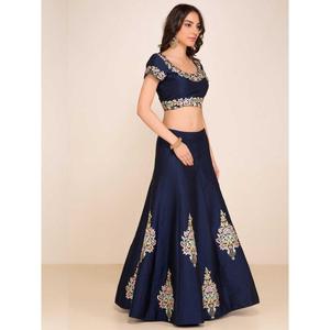 Lehenga Choli en soie bleu marine brodé, avec dupatta, taille XS - Product Image 3