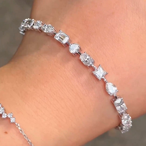 Pulsera de lujo con 75 moissanitas de diferentes formas, diamantes cultivados en laboratorio, unisex, certificada por IGI, oro de 10K, elegante para boda - Product Image 1