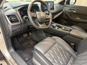 PRÊT À EXPÉDIER Nissan Rogue Platinum AWD 2025 Toutes Options d'occasion à vendre - Product Image 4