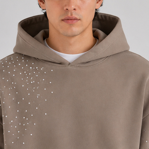 Sudadera con Capucha Premium Oversize para Hombre con Detalles de Pedrería, Estilo Urbano, Venta al por Mayor - Product Image 3