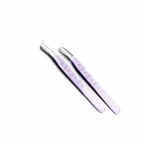 Pinces à cils professionnelles en acier inoxydable, pointe argentée/couleur violette clair avec revêtement en poudre/noyau de pinces en acier inoxydable, emballage en boîte noire pour 5 pinces. - Product Image 5