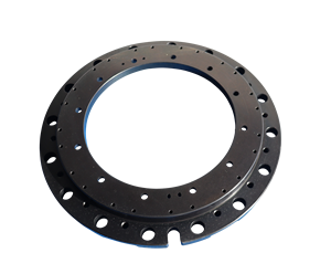 Composant forgé en acier allié moyen de haute qualité, roulement de tourelle usiné CNC par Vartis Engineering - Product Image 4